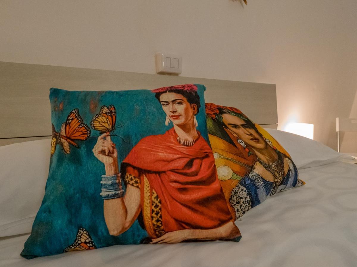 La Casa Di Frida Apartment เวอนาซซา ภายนอก รูปภาพ