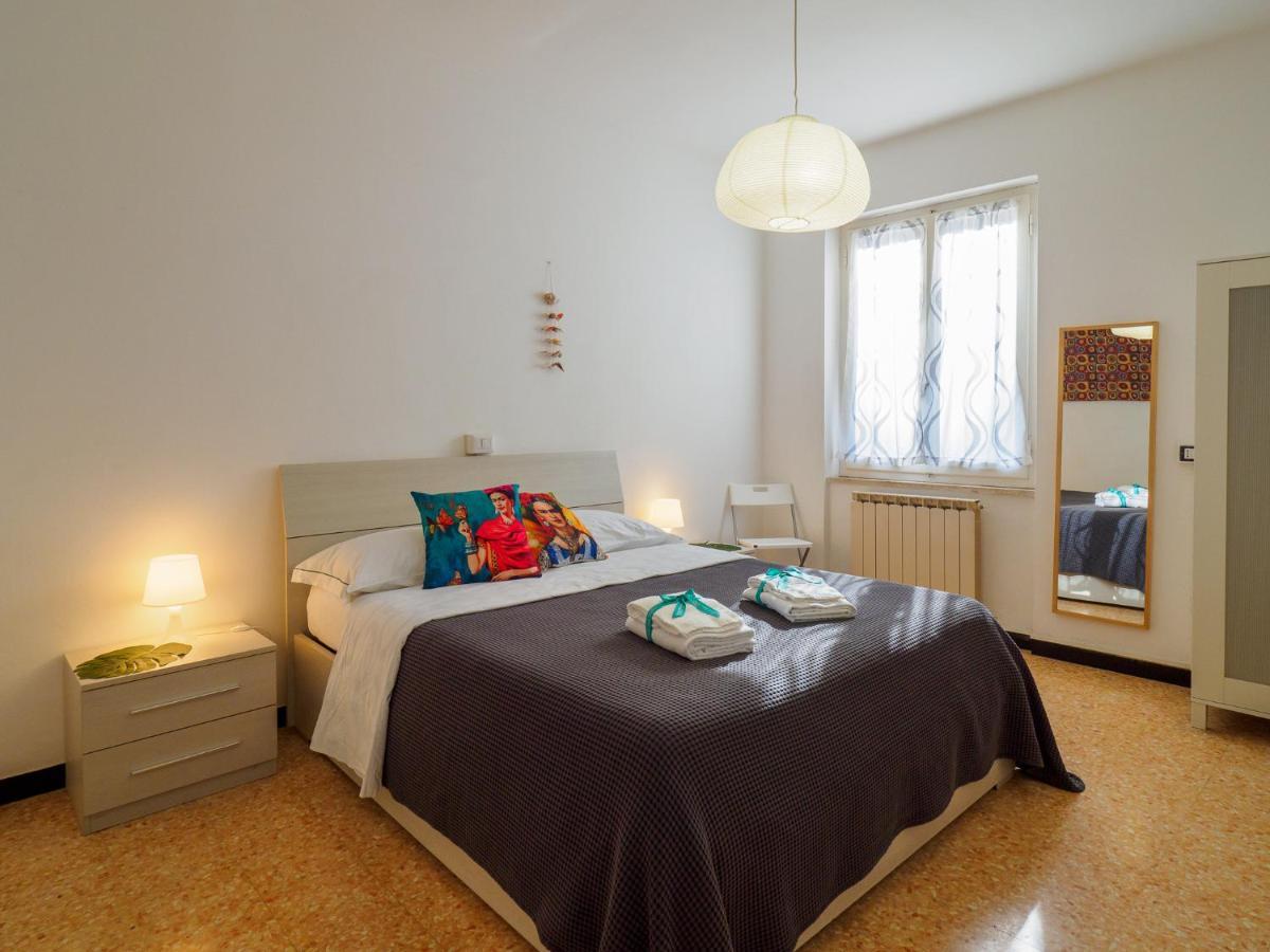 La Casa Di Frida Apartment เวอนาซซา ภายนอก รูปภาพ