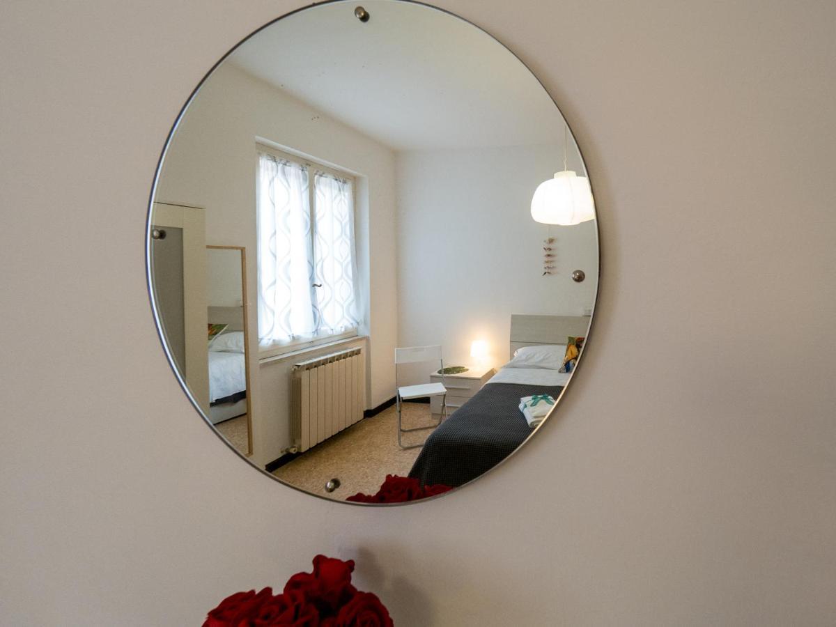 La Casa Di Frida Apartment เวอนาซซา ภายนอก รูปภาพ