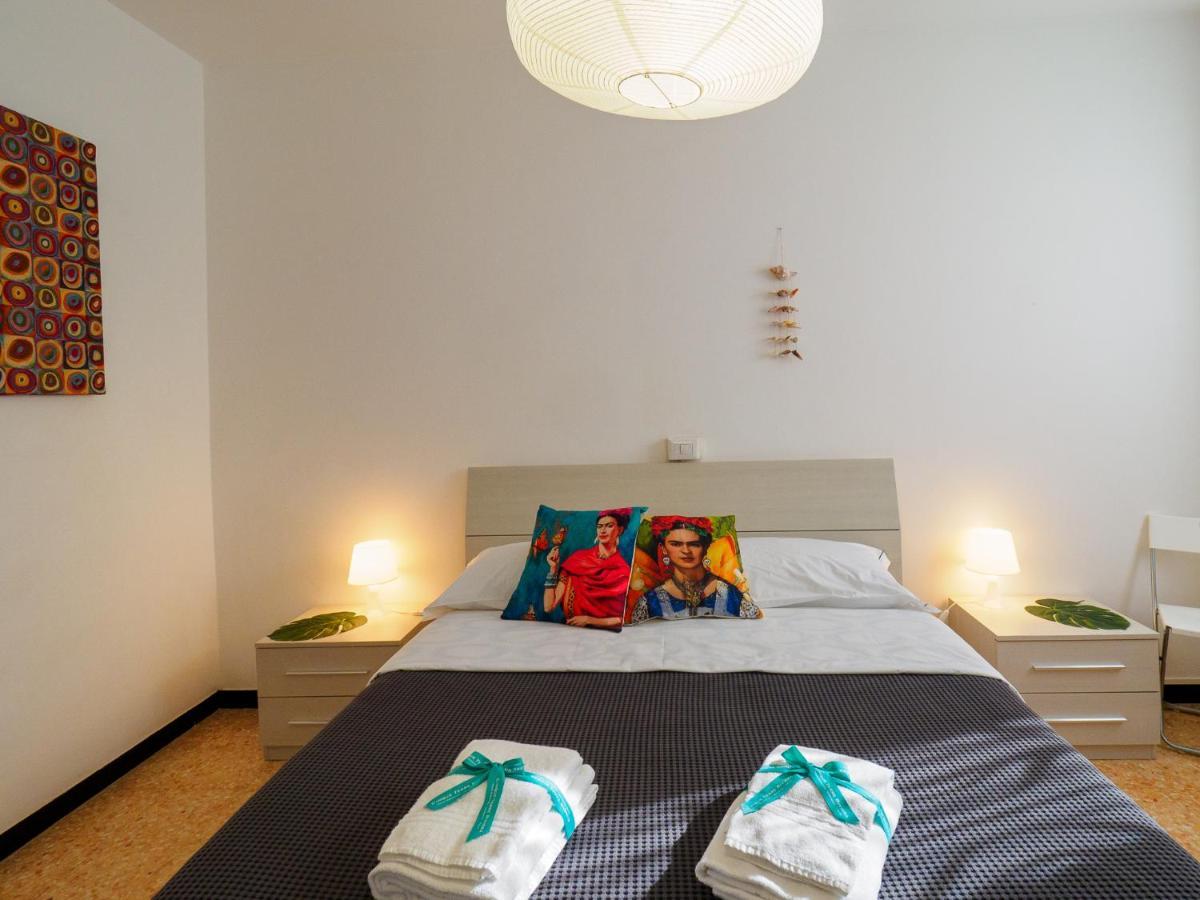 La Casa Di Frida Apartment เวอนาซซา ภายนอก รูปภาพ